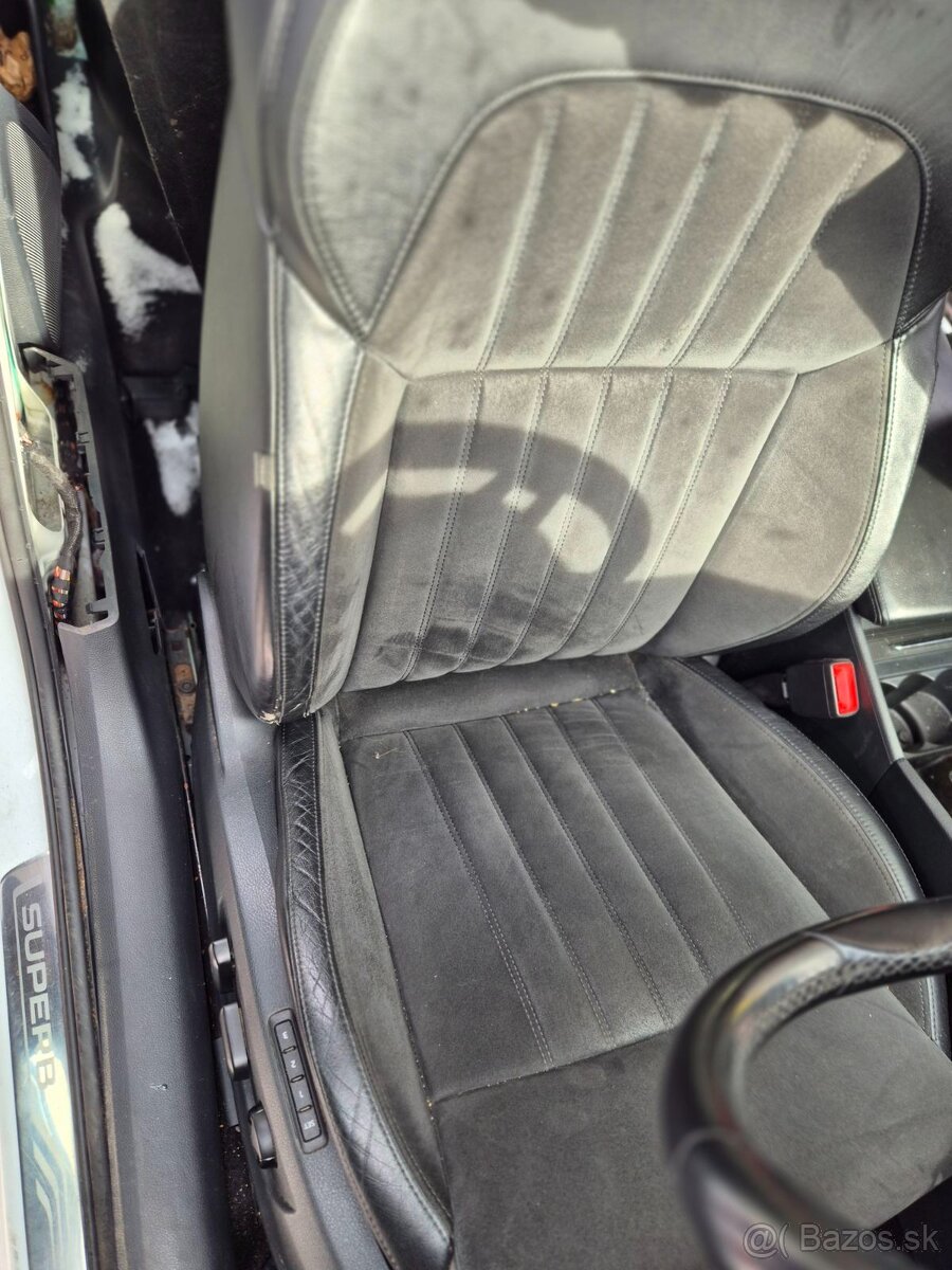 Sedačky Alcantara Škoda Superb 3