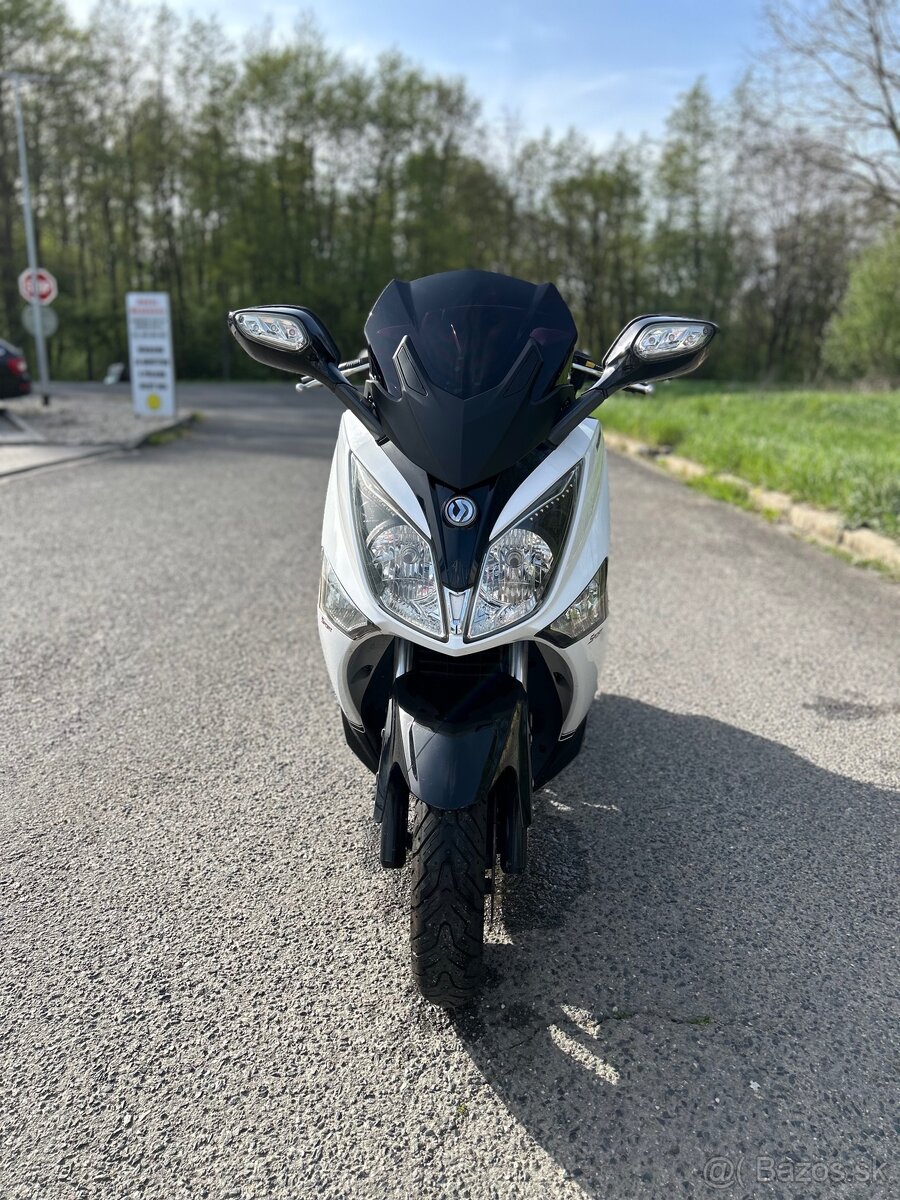 SYM GTS 300i