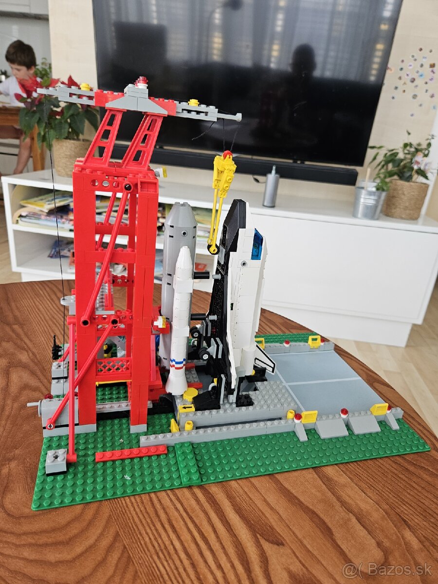 Lego 6339 shuttle launch pad