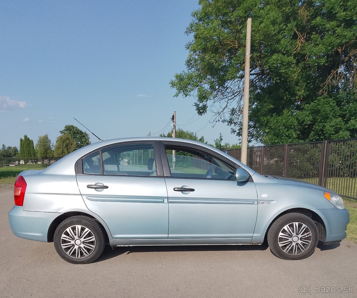 Hyundai accent