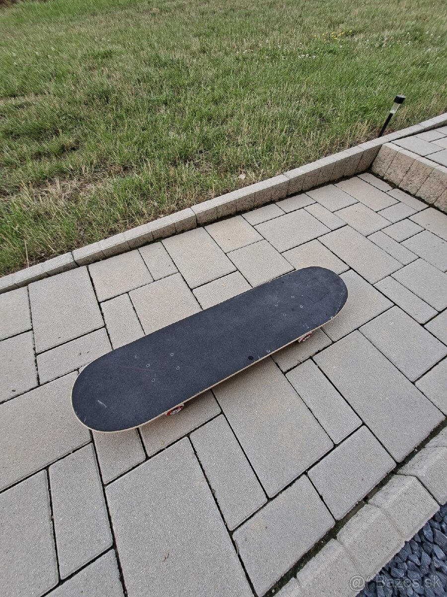 Skateboard