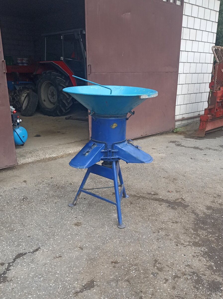 Šrotovník na obilie