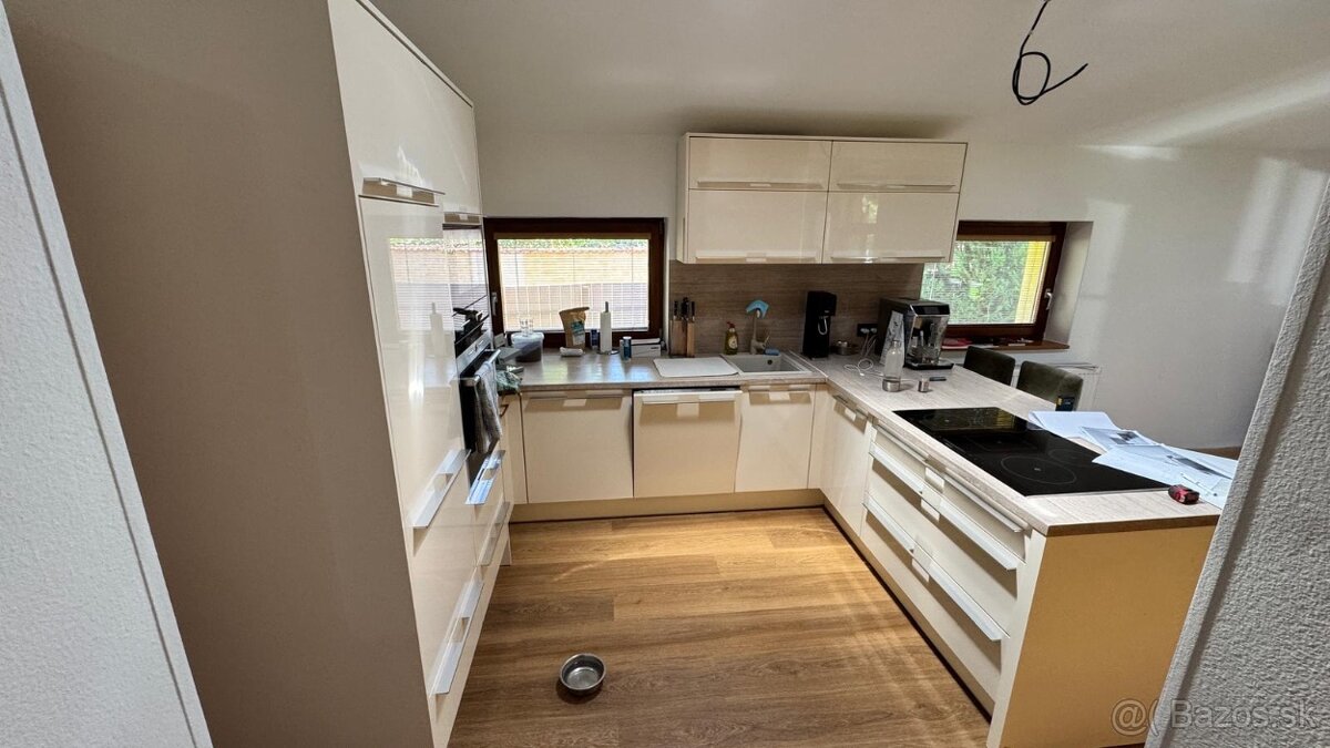 predaj kompletne zariadenej kuchyne