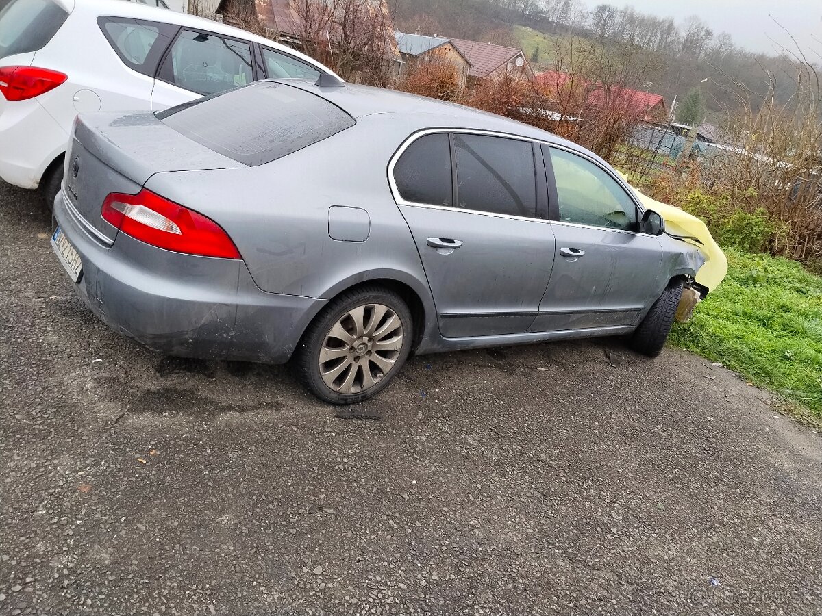 Superb 2 ambiente 1.9 77 kw