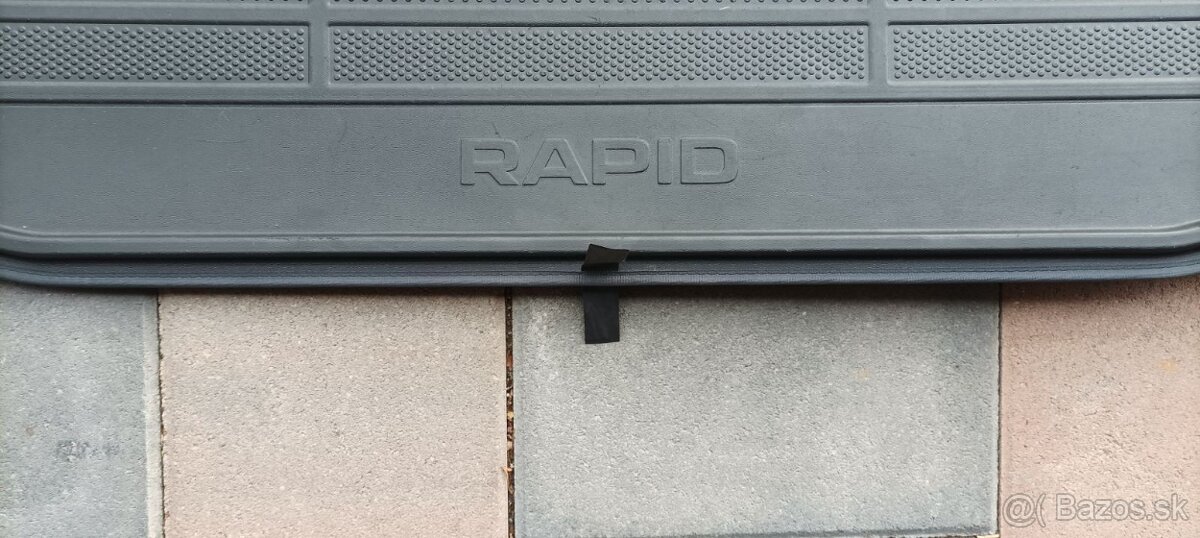 VANICKA DO KUFRA ORIGINAL SKODA RAPID