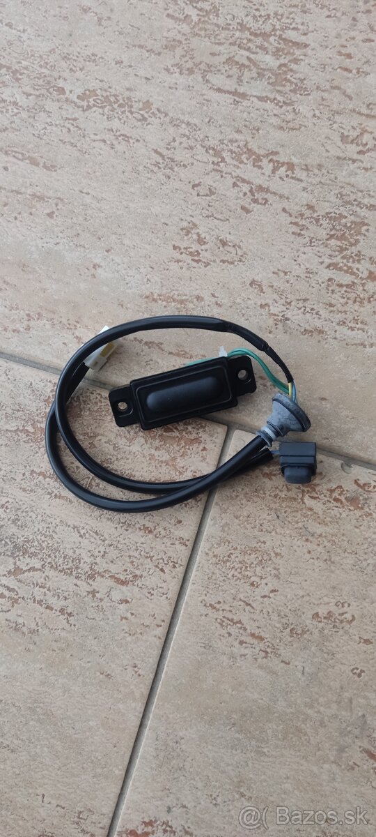 Suzuki Vitara r.2015-22 mikro spínače kufra