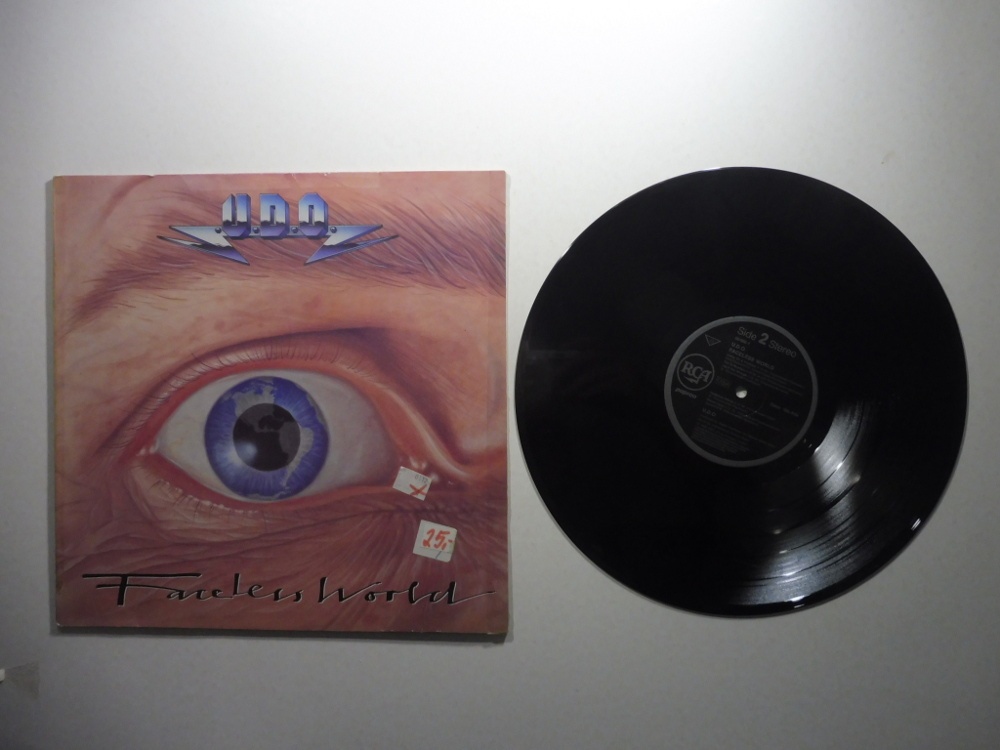U.D.O. / Faceless World (1990)