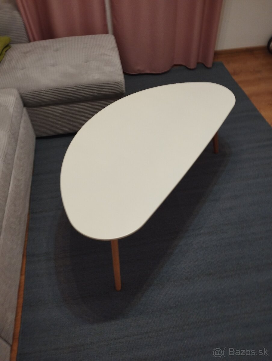 konferenčný stolík