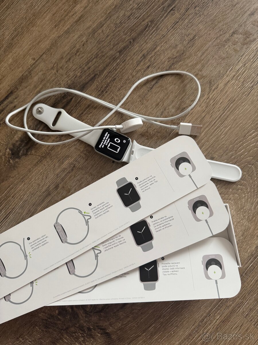 apple watch series 3 , 38mm silver