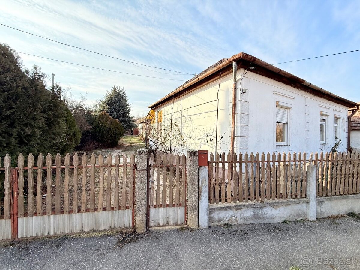 MAĎARSKO - FORRÓ / ENCS - ABÚJDEVECSER - 4 IZBOVÝ DOM.