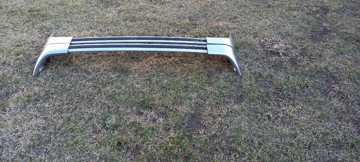 Peugeot 807 strešný nosič.