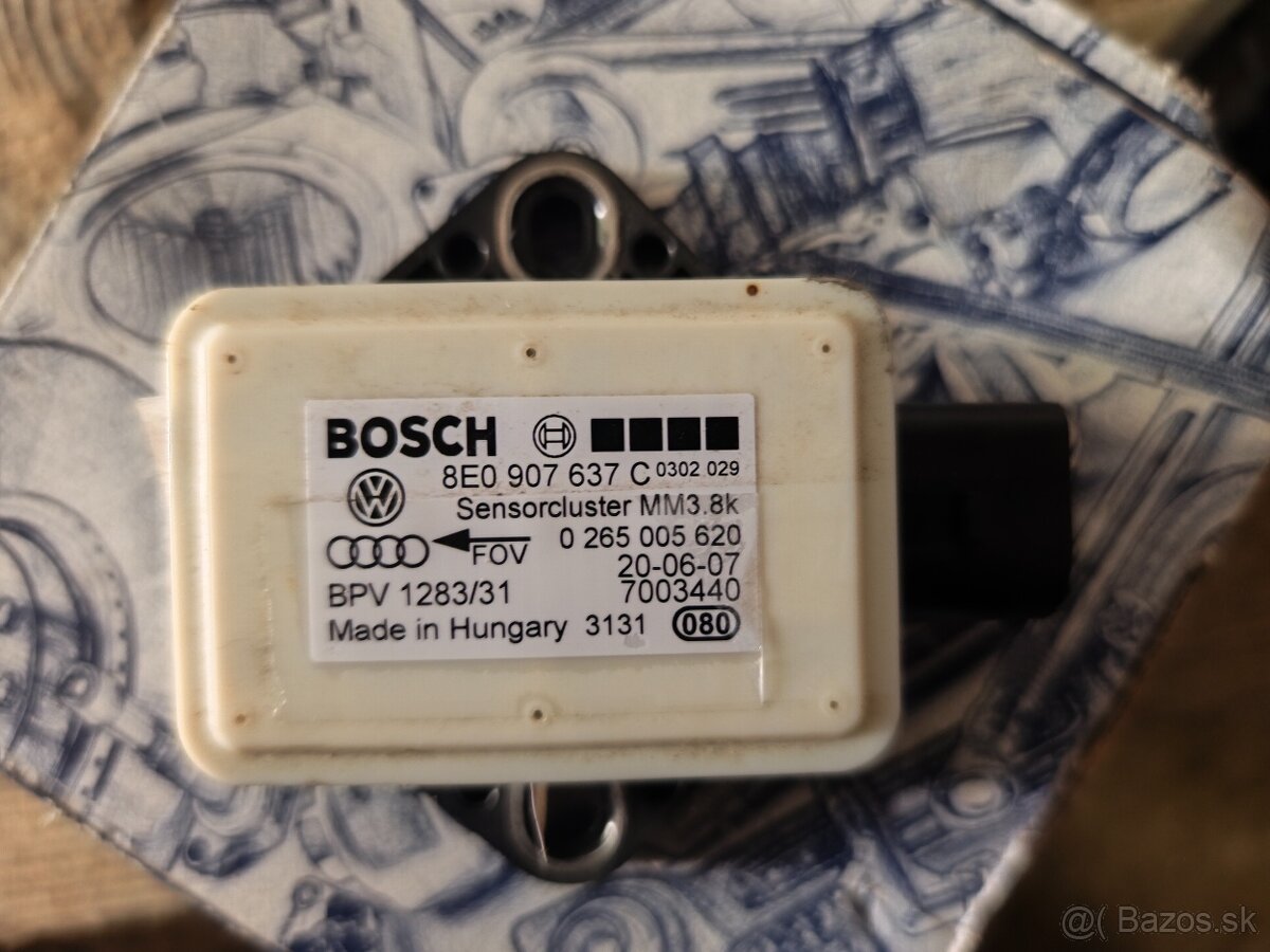8E0907637C snímač