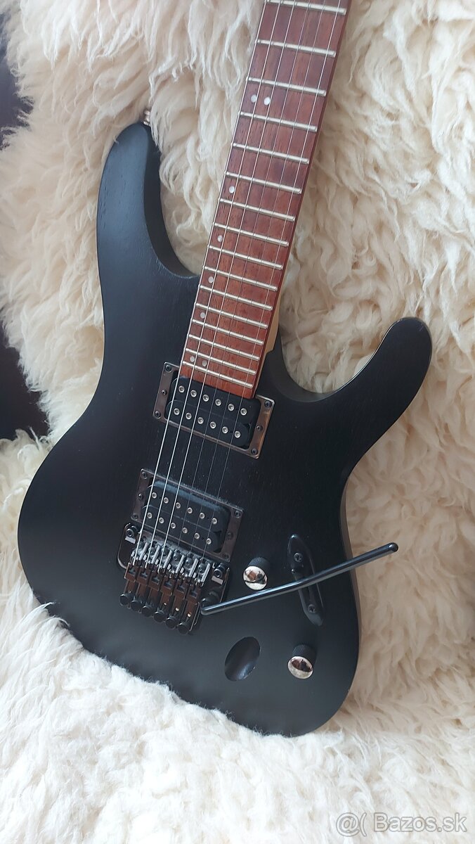 Ibanez S 520