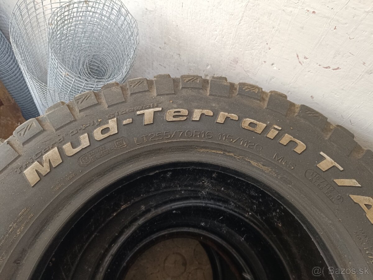 Off road pneu,