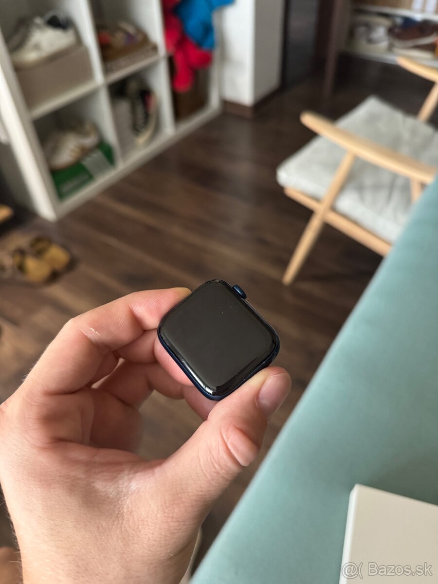Apple watch series 6 + series 1 pokazený displej