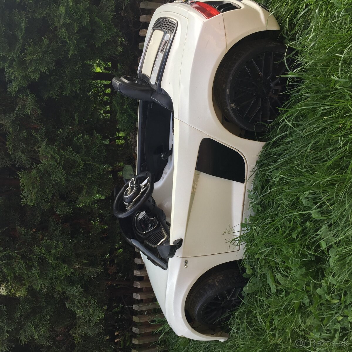 Detské elektrické autíčko AUDI R8 Spyder