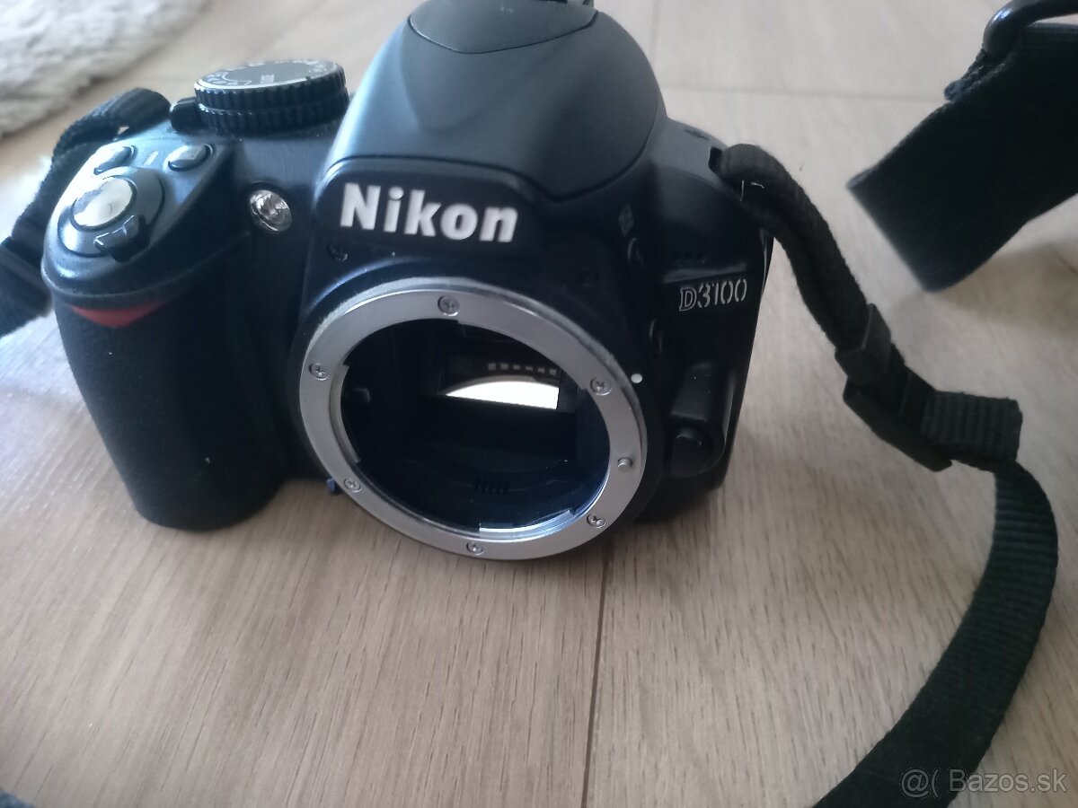 Zrkadlovka nikon