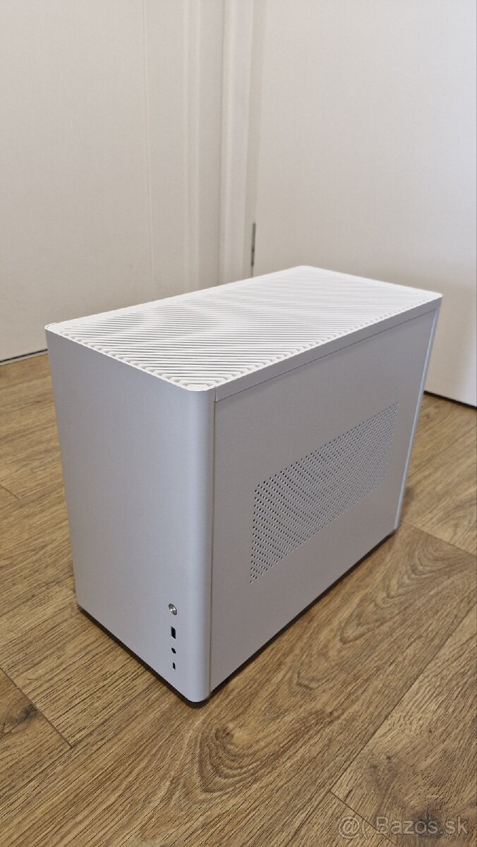 Extra kvalitná PC mATX mini ITX skrinka Jonsbo D30