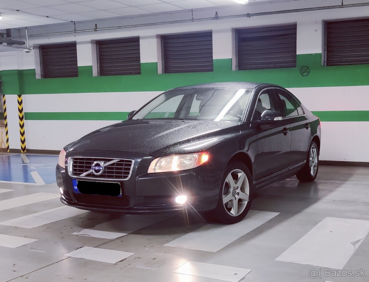 Volvo S80 2,4D 151KW STK-EK 04-2026 manual.