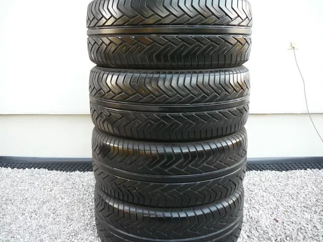 PNEUMATIKY LETNE AJ R18
