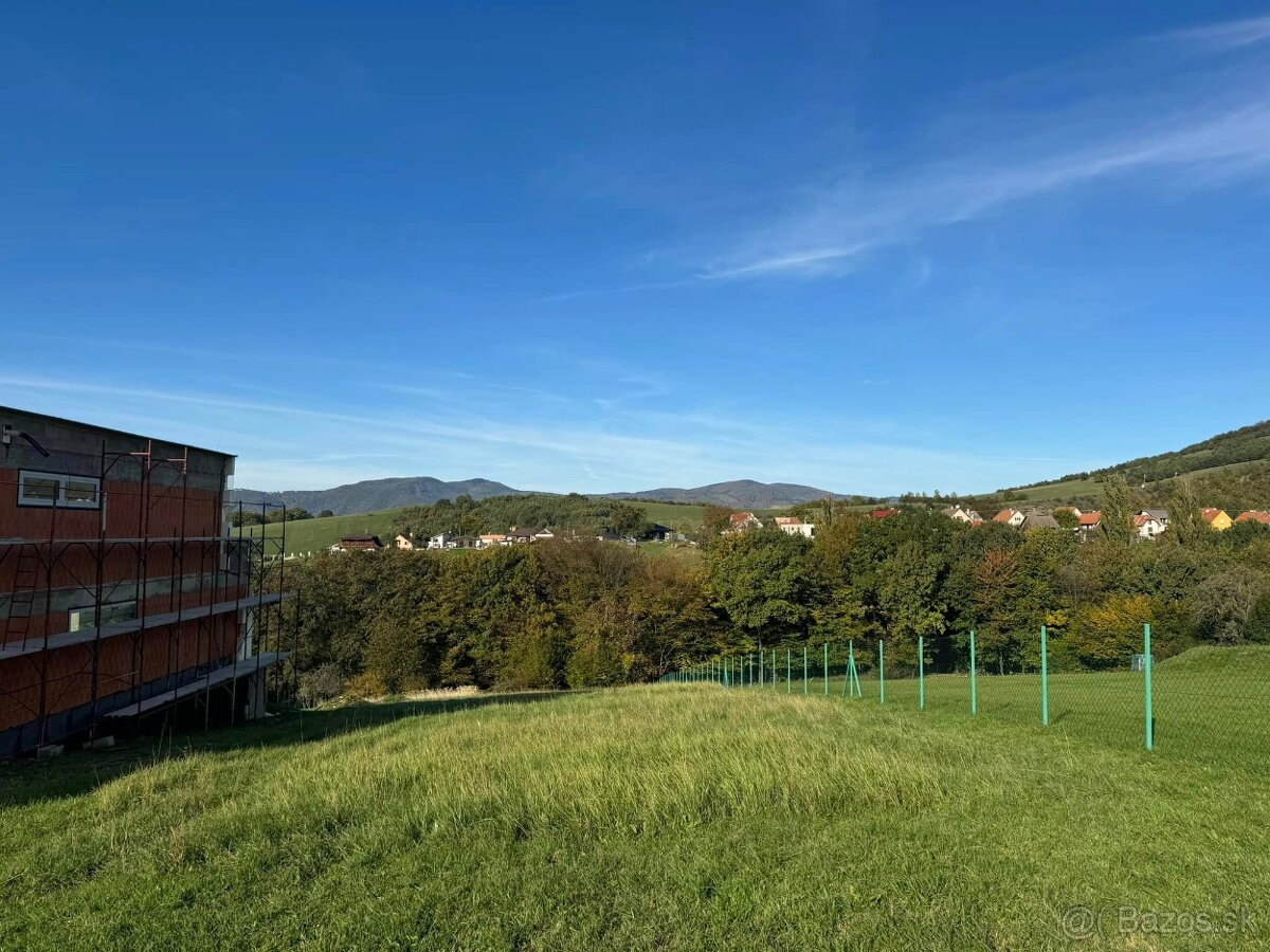 STAVEBNÝ POZEMOK NA PREDAJ, ŠÚTOVCE, OKRES PRIEVIDZA