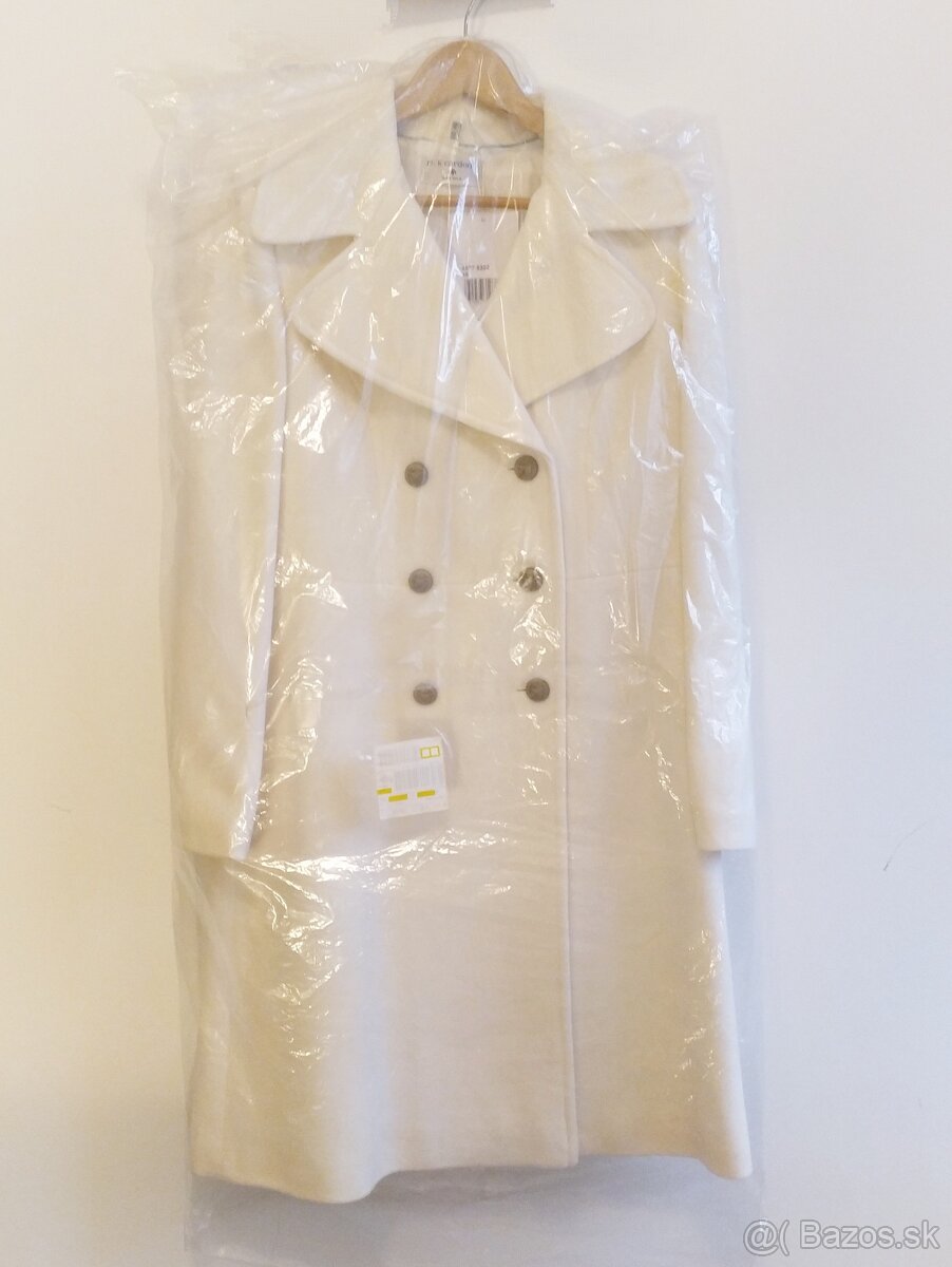 NOVÝ KABÁT RICK CARDONA VLNA