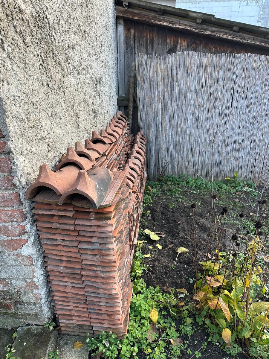 Škridla bobrovka + historické korýtka