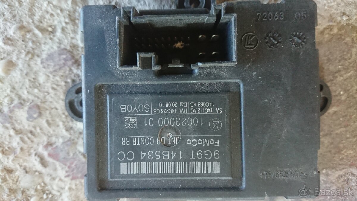 Riadiaca jednotka zadných dverí