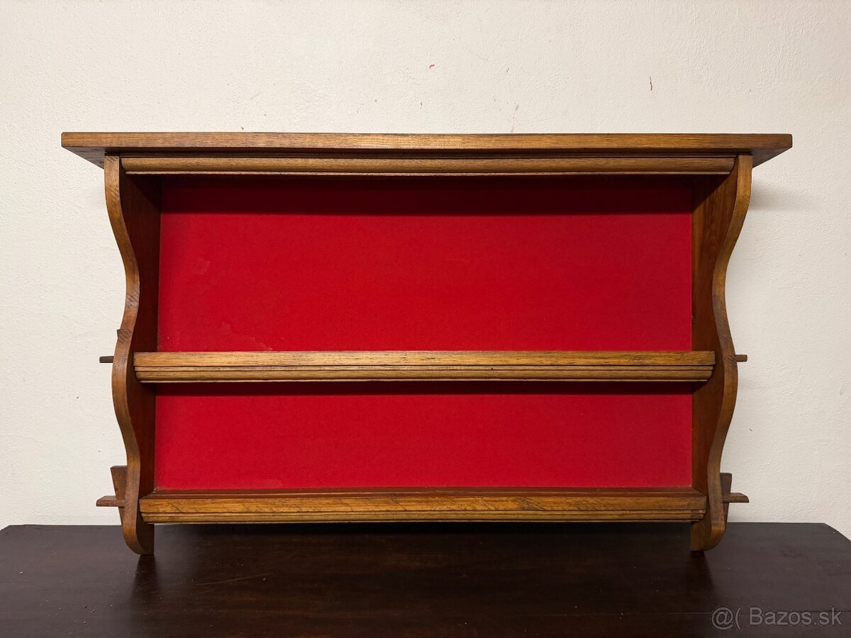 Starožitná závěsná police