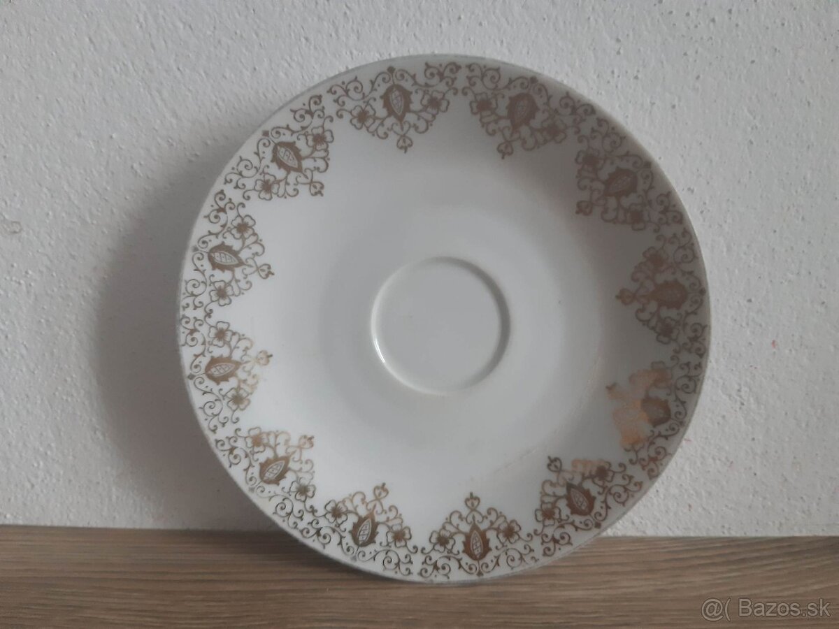 porcelánové tanieriky Made in Czechoslovakia podšálky