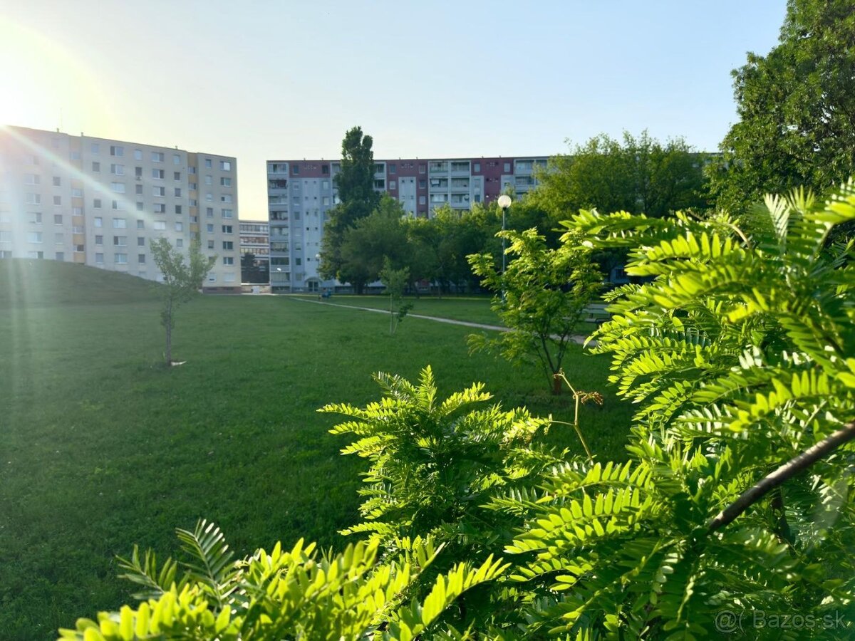 Predaj 4-izbového bytu s loggiou – Pôvodný stav – Podunajské