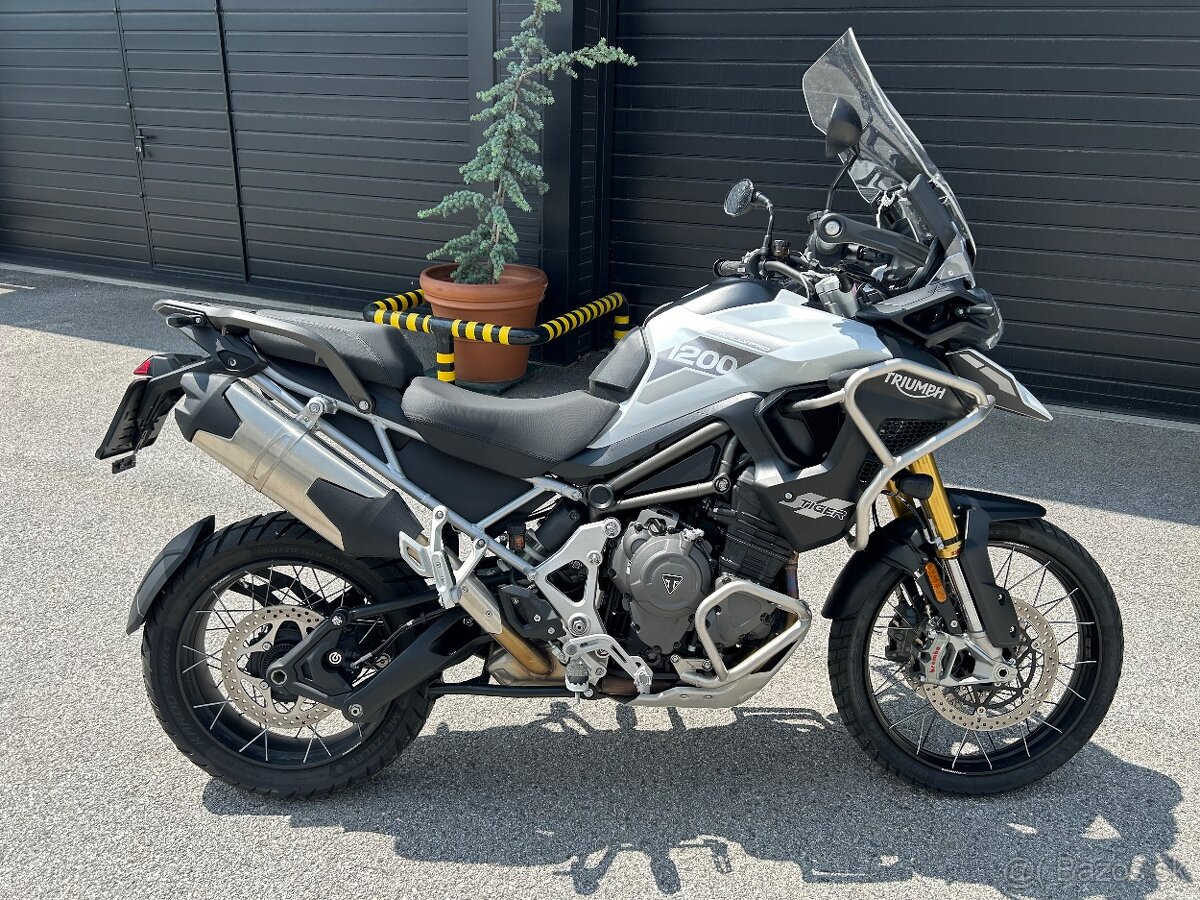 triumph tiger 1200