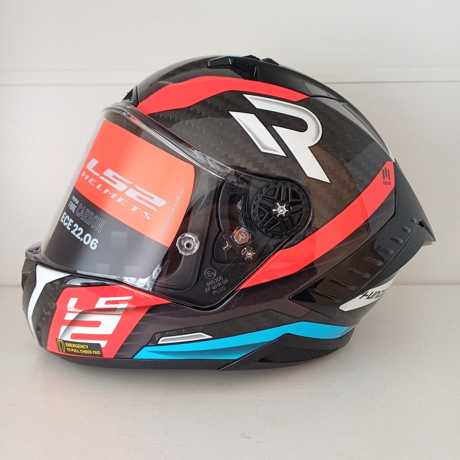 Silniční přilba LS2 Thunder C GP Aero Carbon S/L