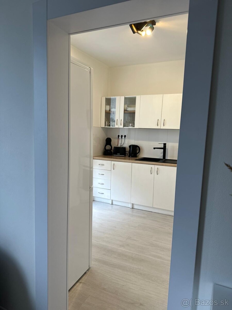 Prenájom 1. Izbový byt/ RENT 1. Room apartment