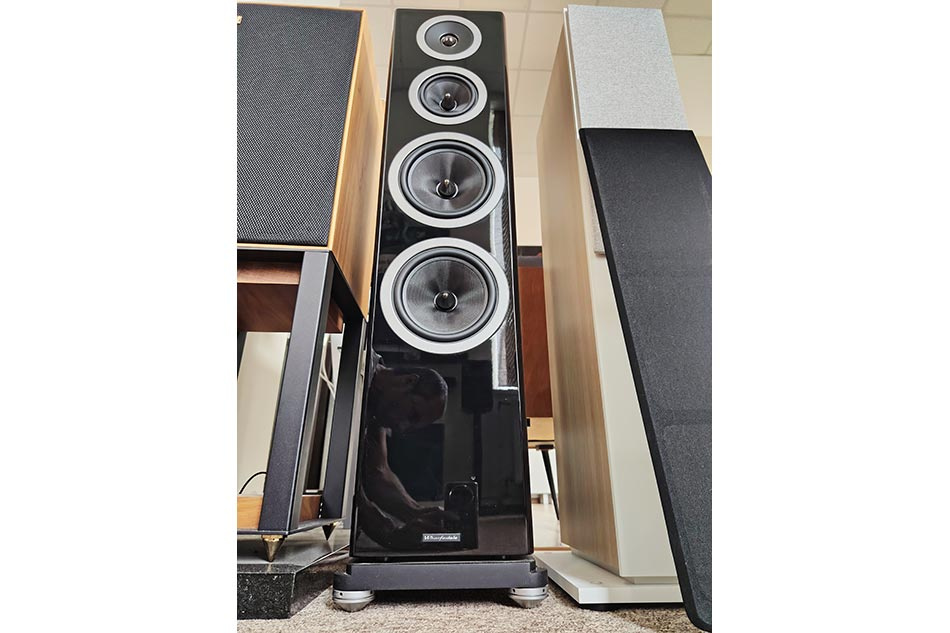 Stĺpové reproduktory Wharfedale Reva-4 Piano Black