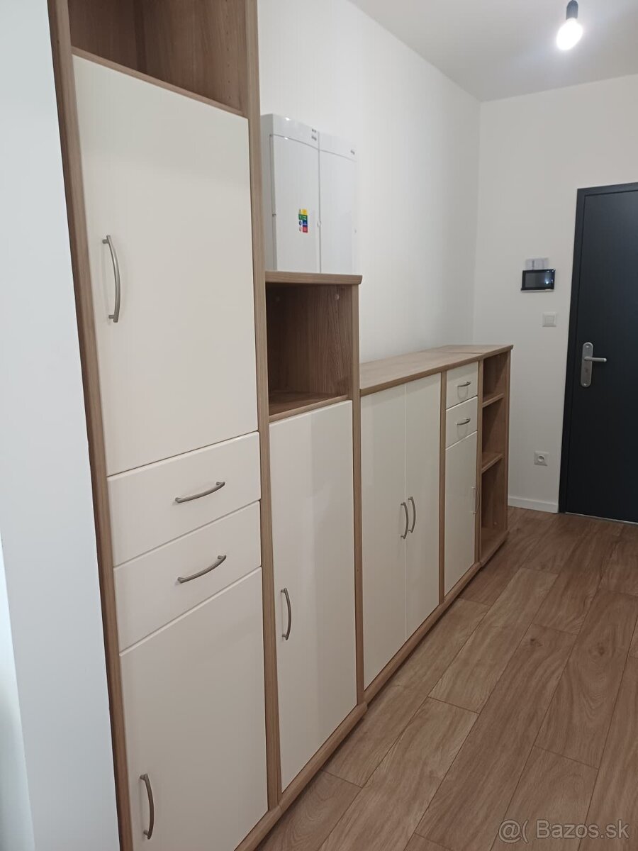 PREDÁM kvalitný nábytok DECODOM