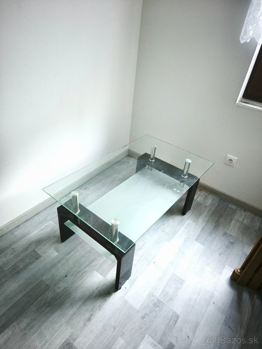 Darujem za odvoz stolík