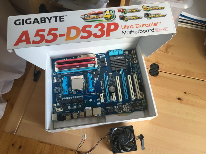 Gigabyte A55-DS3P + AMD Athlon II X4 + 4GB DDR3