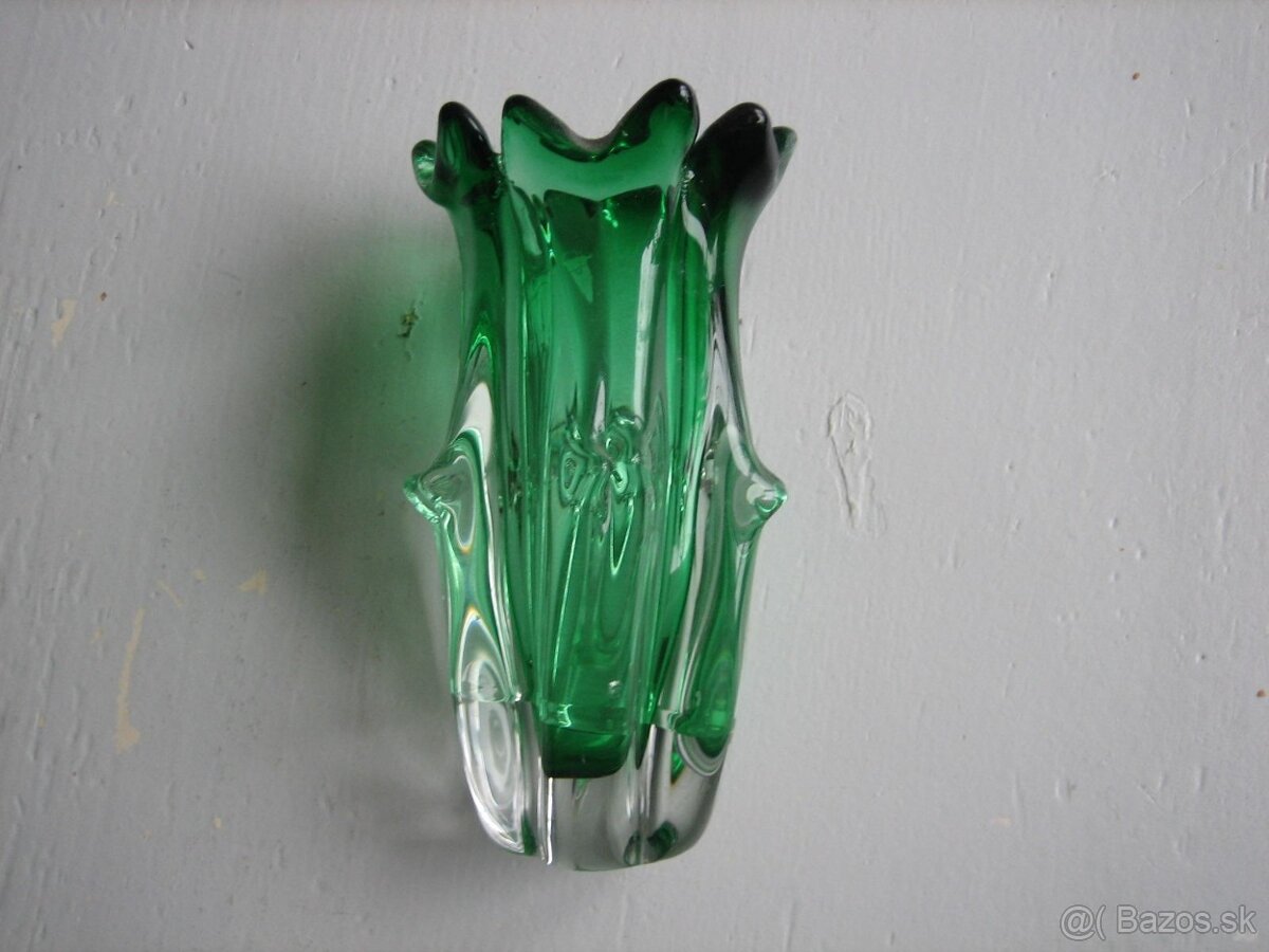 Zelená váza, hutné sklo, ČSSR, J.Taraba, Lednické Rovne