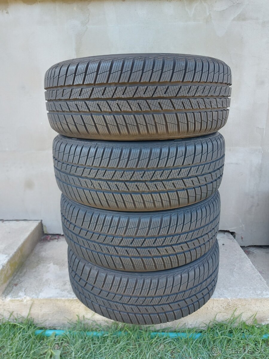 4ks NOVÉ 215/50 r18 zimné BARUM, DOT2024