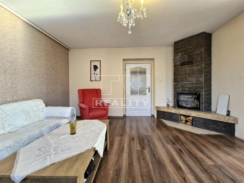 Na predaj príjemný 4 izbový rodinný dom na pozemku 995...