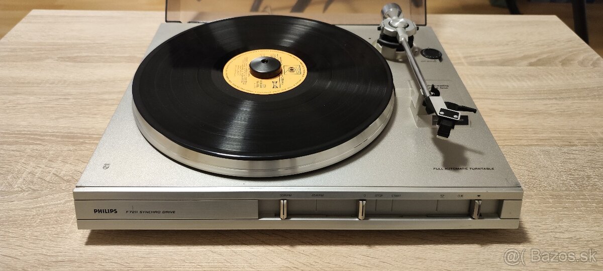 Gramofon PHILIPS F7211 Synchro drive
