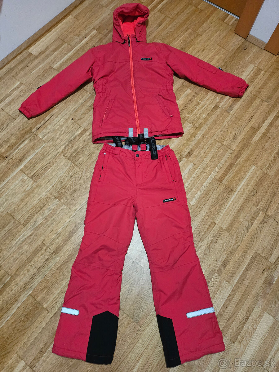 Predám detské lyžiarske oblečenie.