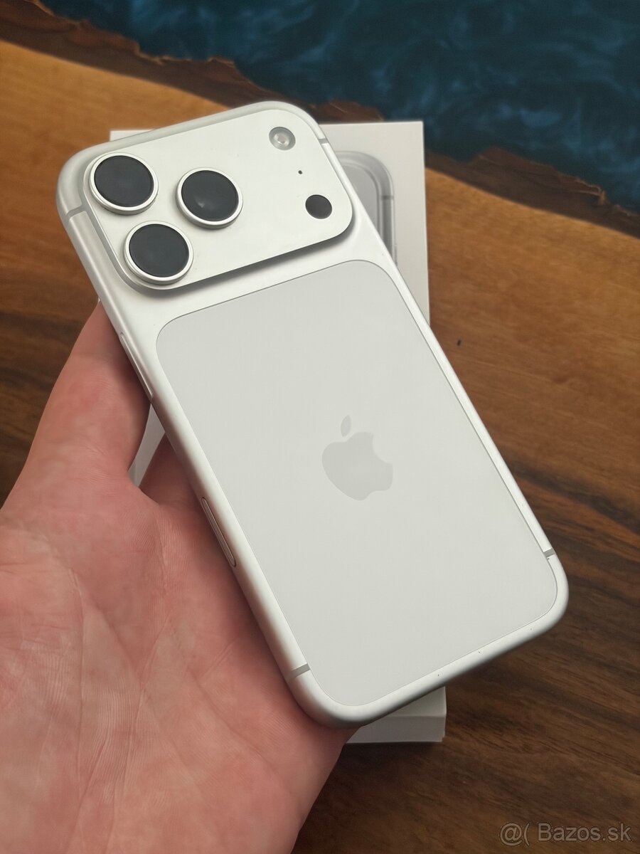 iPhone 17 Pro 256gb Silver top stav