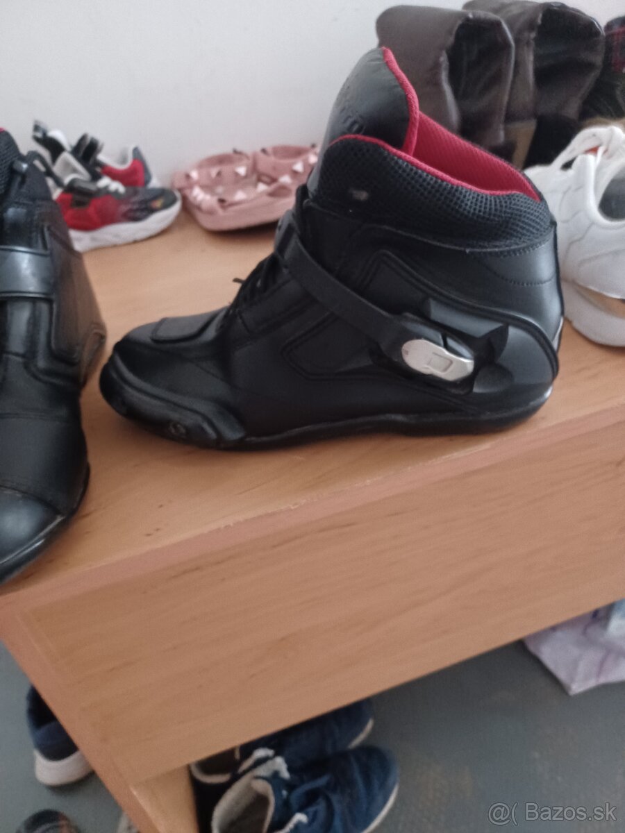 Topánky veľkosť 7.5