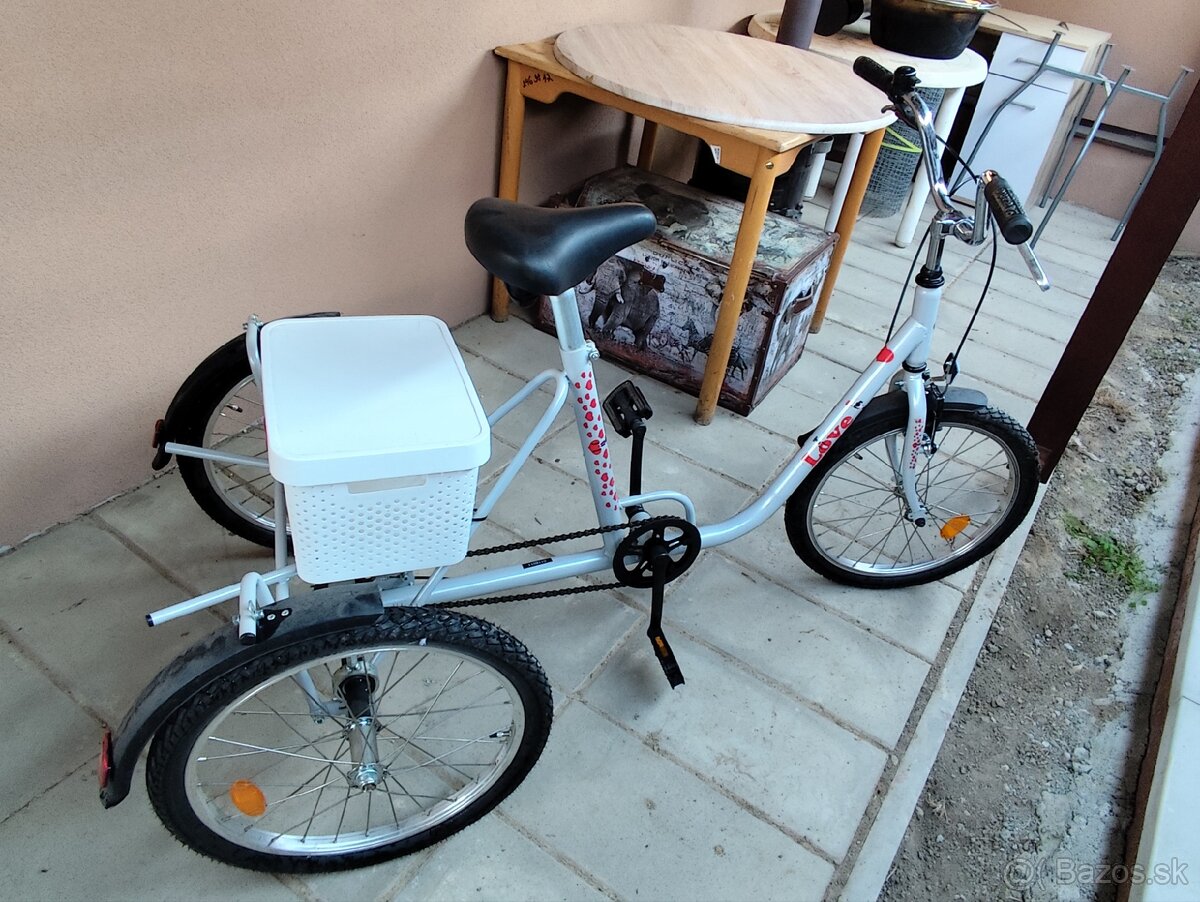 Trojkolka pre dospelých