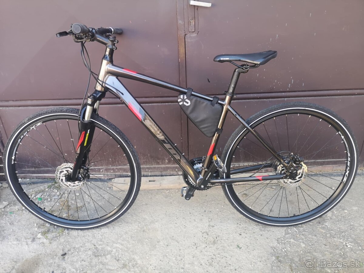 Bicykel na cykloturistiku CTM STARK 2.0