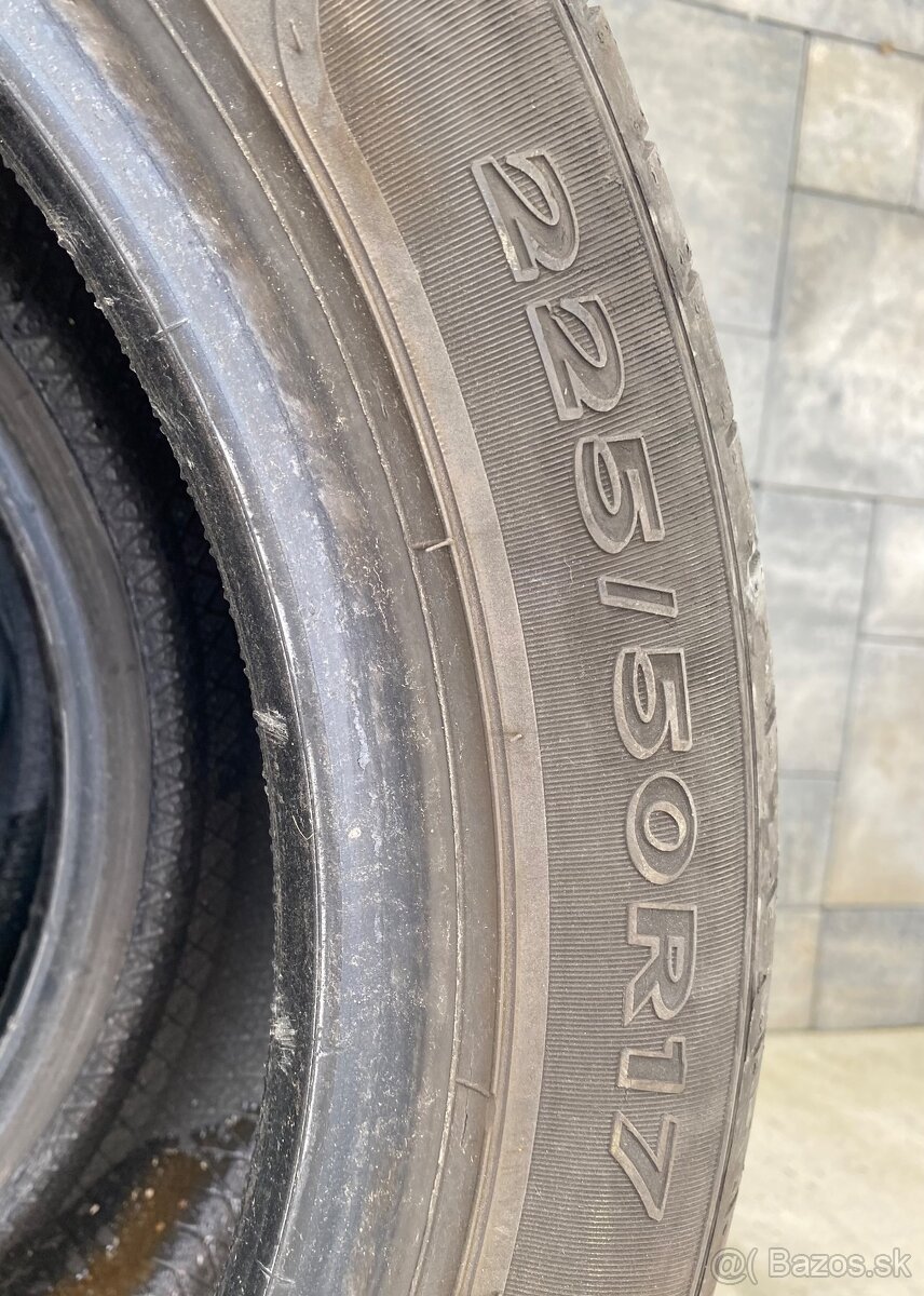 225/50 R17