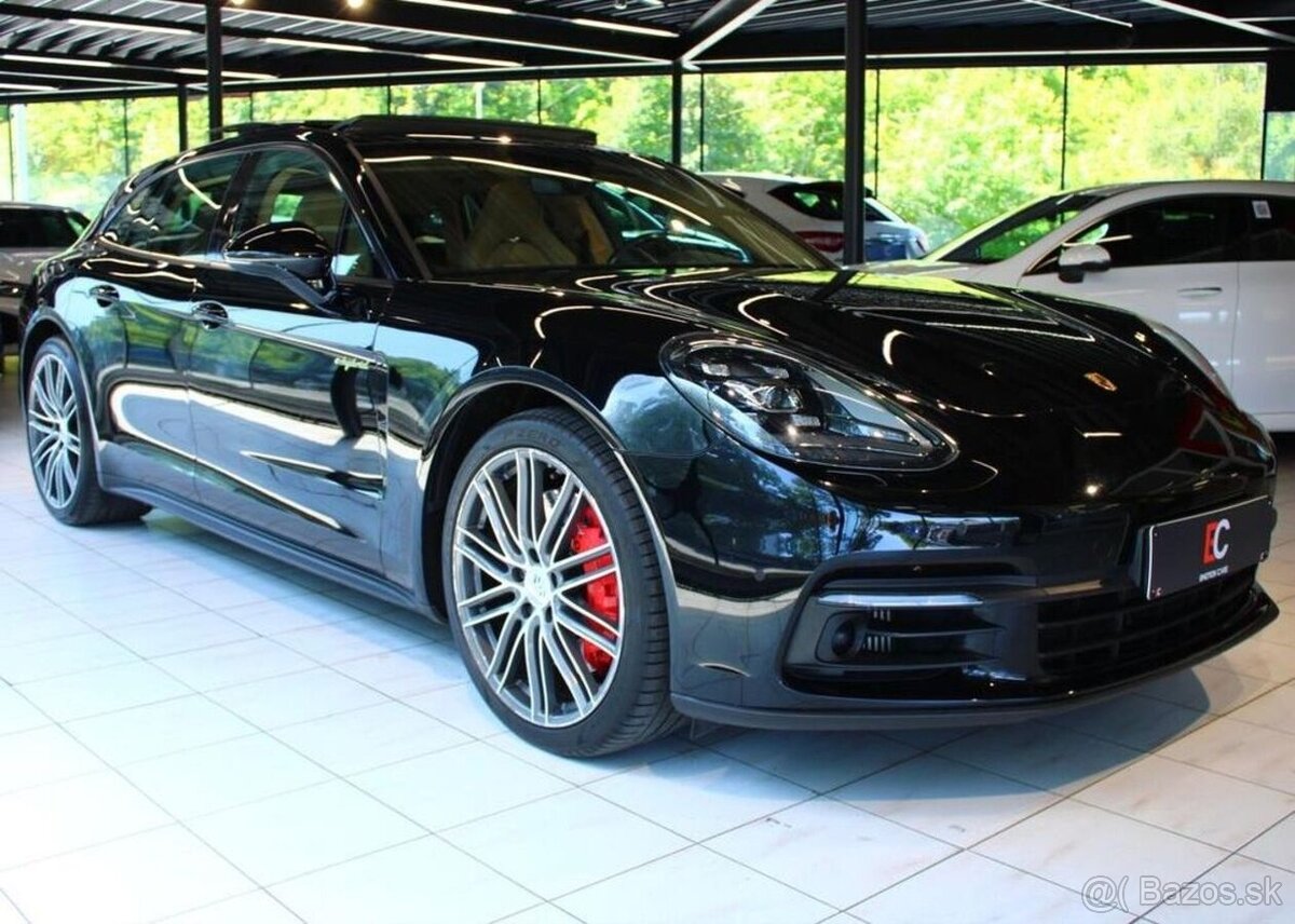 Porsche Panamera 4 Sport Turismo E-Hybrid Sport hybridní