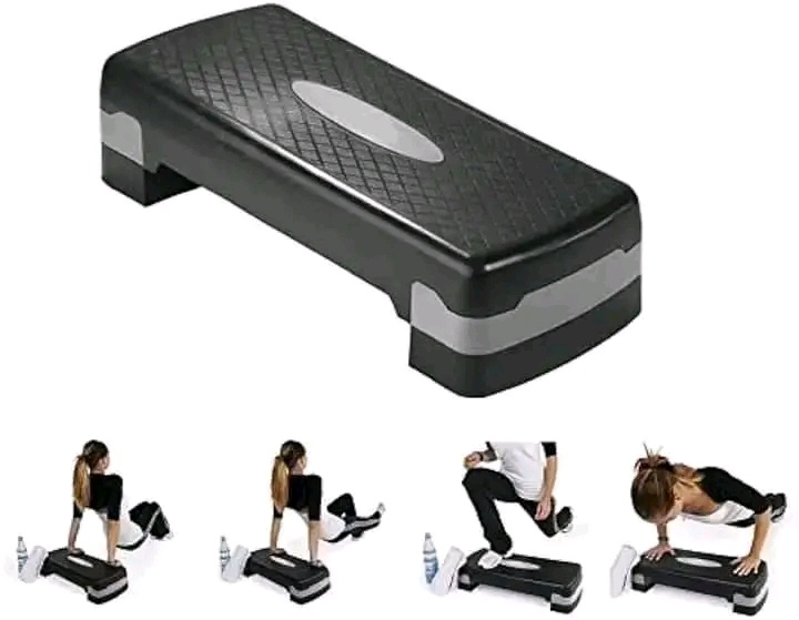 Fitness schodik na cvičenie